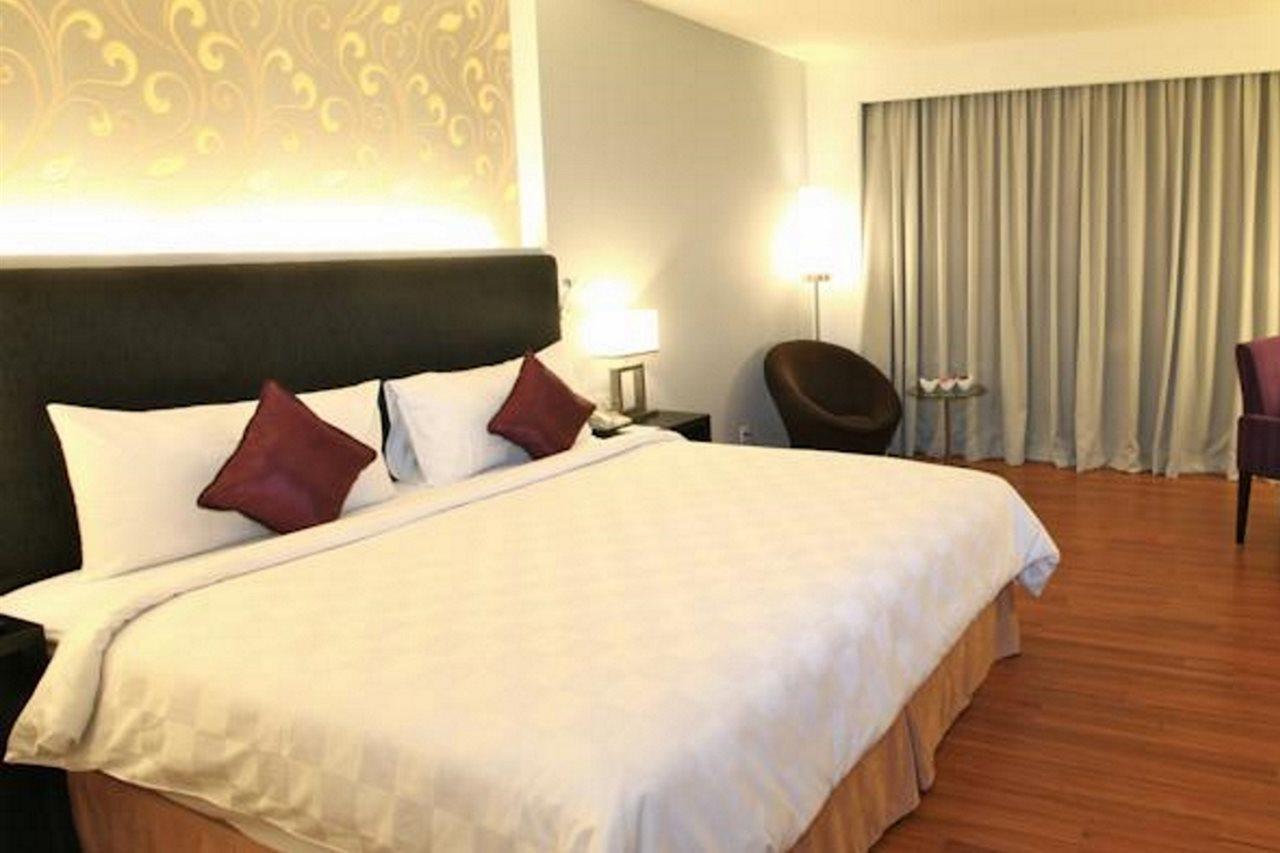 Mercure Banjarmasin Banjarmasin  Exterior photo